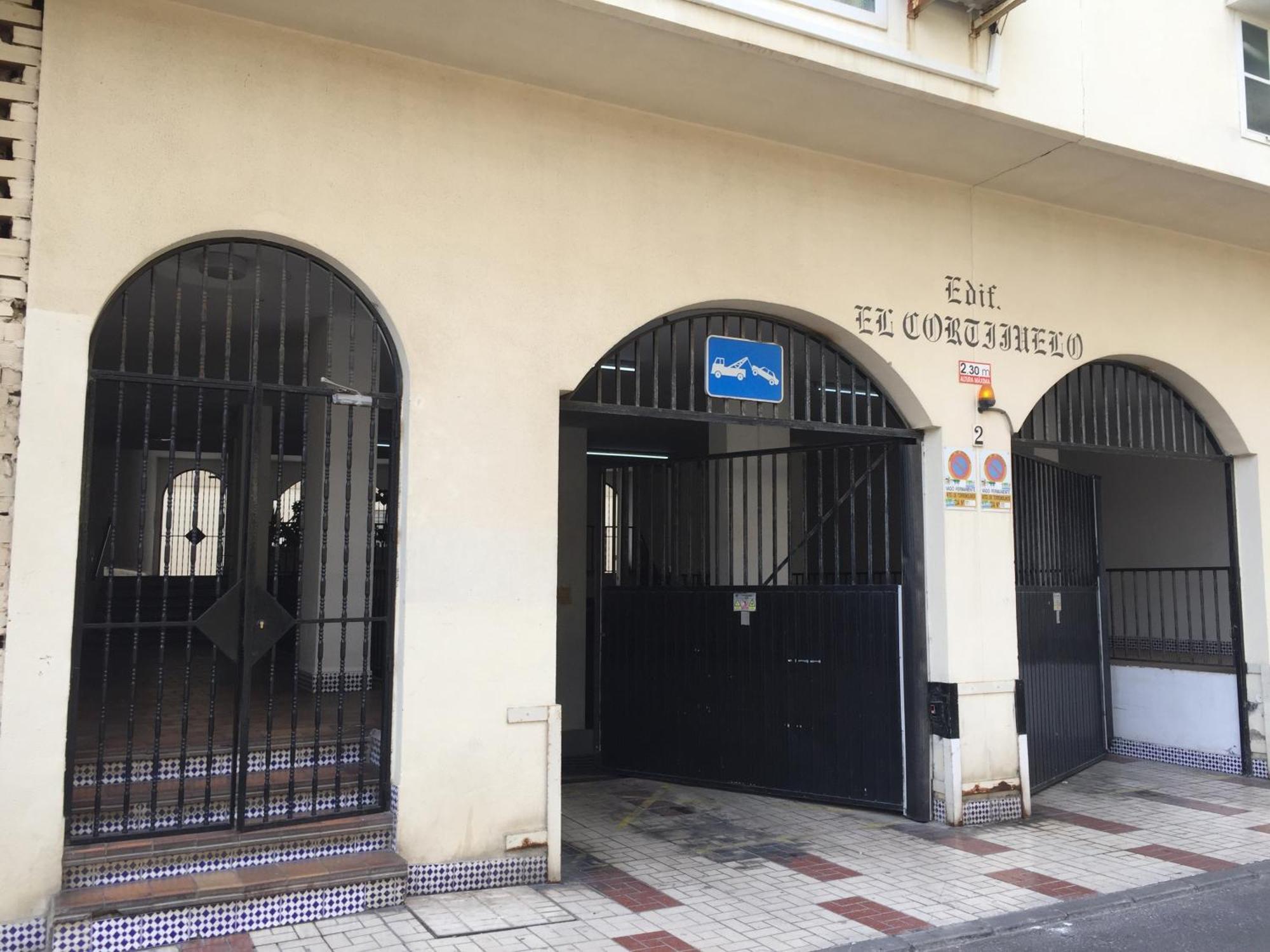 El Cortijuelo. Magnificent Triplex Terraced House With Rooftop Of 18M2, Overlooking The Sea. Parking Torremolinos Exterior foto