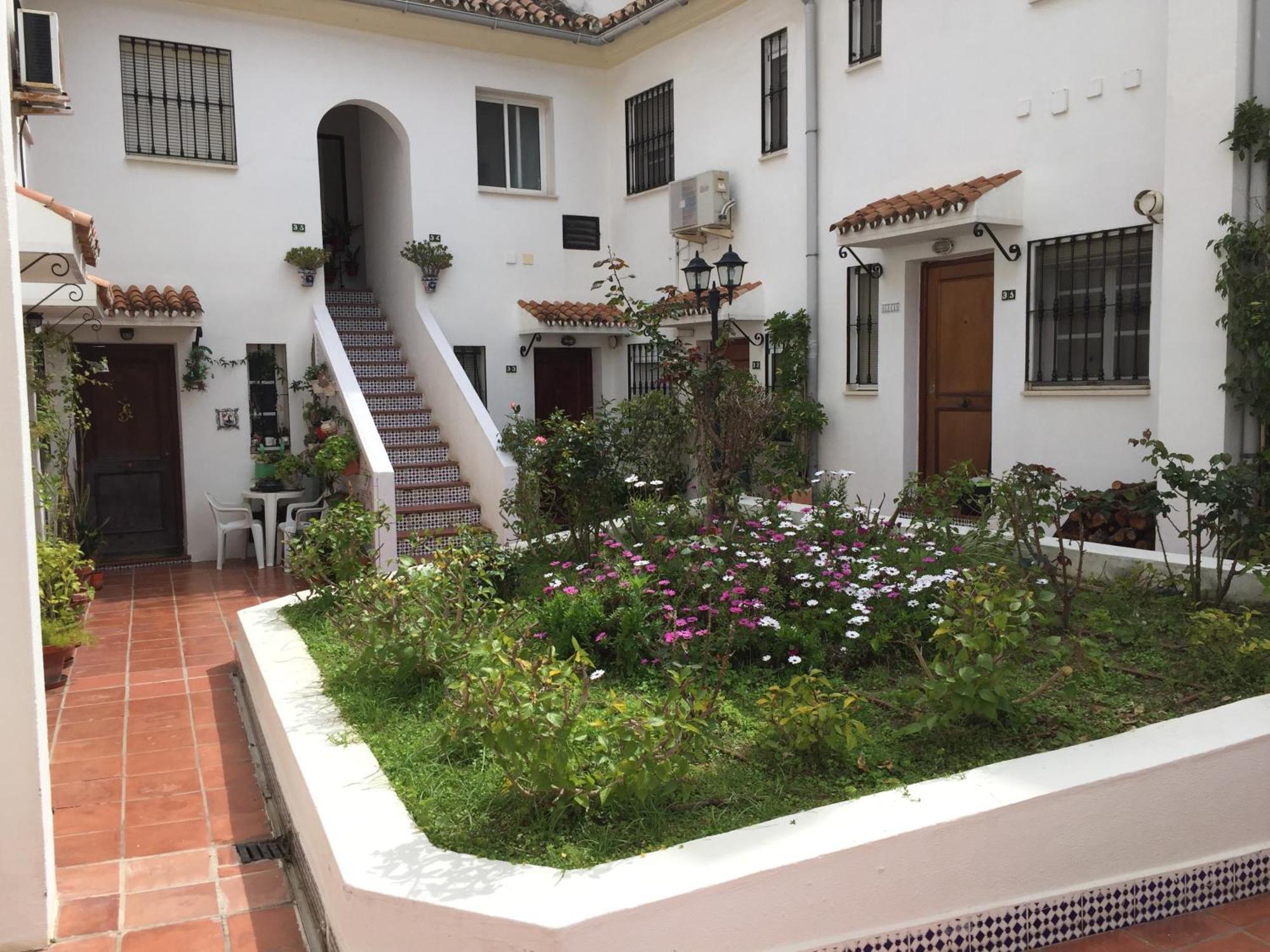 El Cortijuelo. Magnificent Triplex Terraced House With Rooftop Of 18M2, Overlooking The Sea. Parking Torremolinos Exterior foto