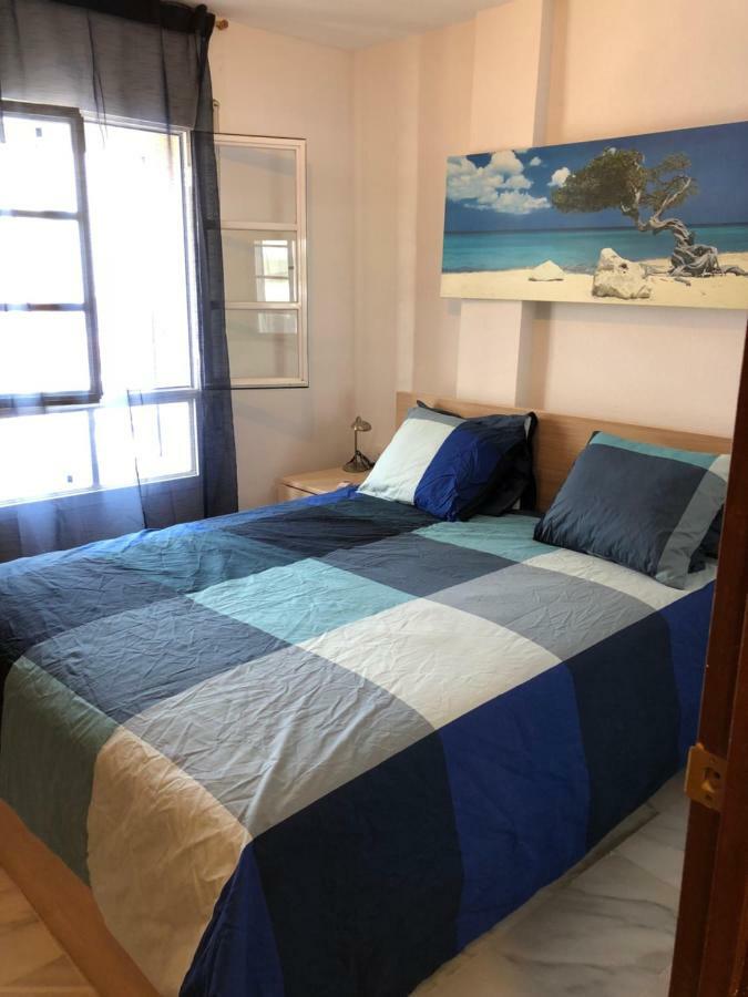 El Cortijuelo. Magnificent Triplex Terraced House With Rooftop Of 18M2, Overlooking The Sea. Parking Torremolinos Exterior foto